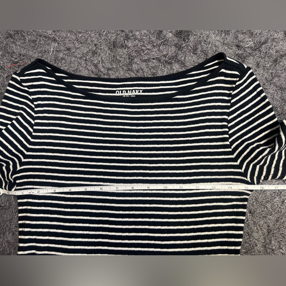 3/4 Length Sleeve Shirt! - Picture 12 of 15